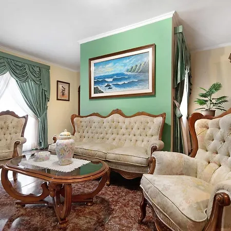 Apartamento ático Andrea *